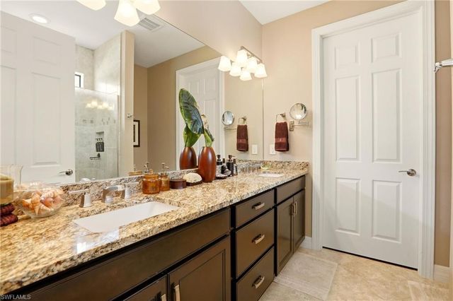 10864 Glenhurst ST, Fort Myers, FL 33913