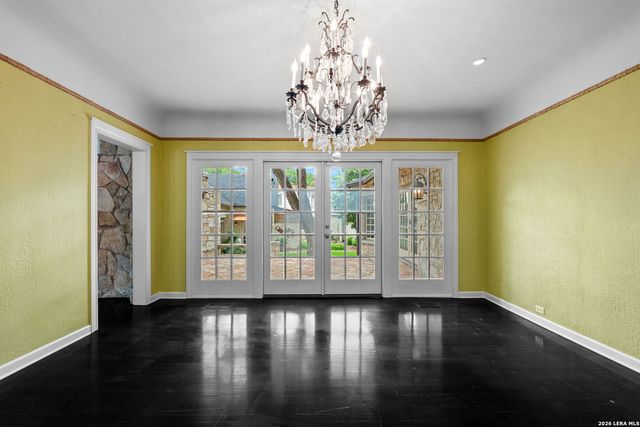 131 PARK HILL DR, San Antonio, TX 78212