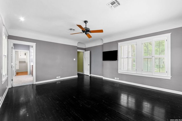 131 PARK HILL DR, San Antonio, TX 78212