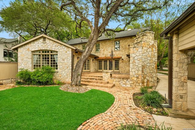 131 PARK HILL DR, San Antonio, TX 78212