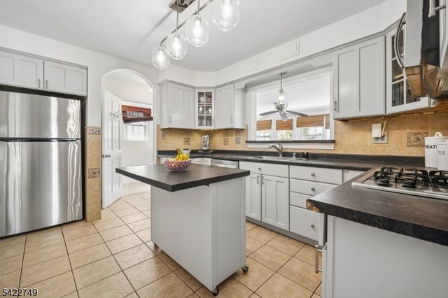 936 Arnet Ave, Union Twp., NJ 07083