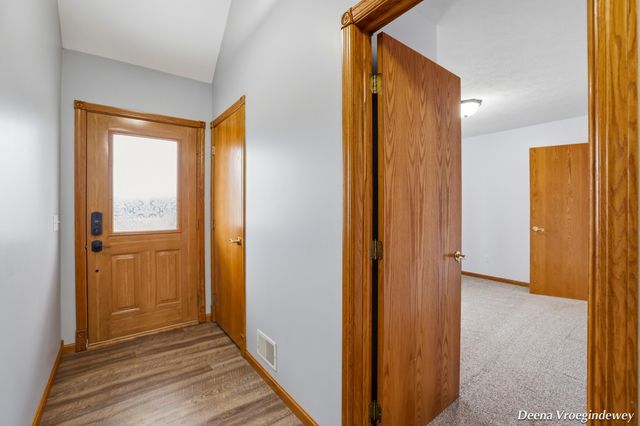 914 Jackson Street SW, Grandville, MI 49418