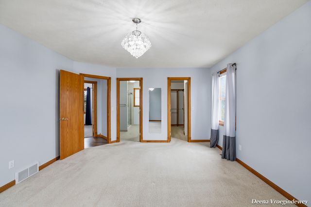 914 Jackson Street SW, Grandville, MI 49418