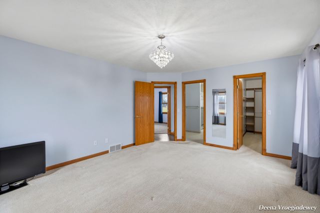 914 Jackson Street SW, Grandville, MI 49418