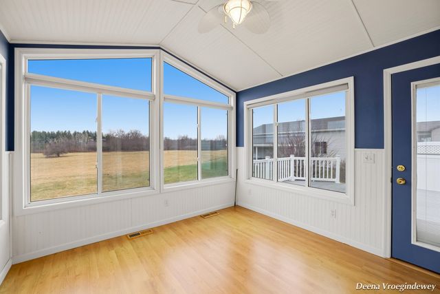 914 Jackson Street SW, Grandville, MI 49418