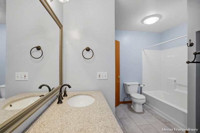 914 Jackson Street SW, Grandville, MI 49418