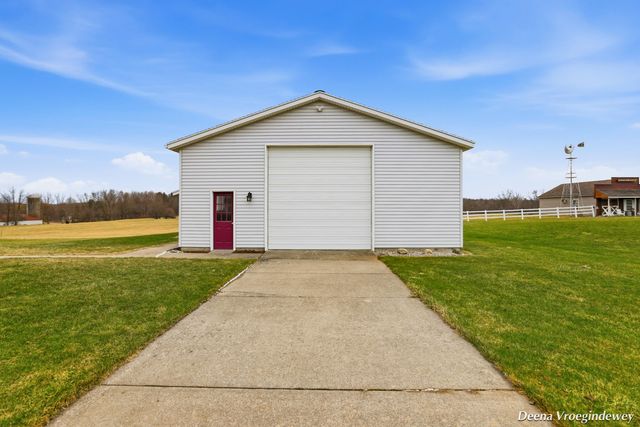 914 Jackson Street SW, Grandville, MI 49418