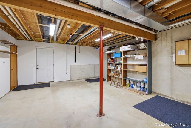 914 Jackson Street SW, Grandville, MI 49418