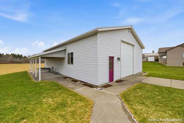 914 Jackson Street SW, Grandville, MI 49418