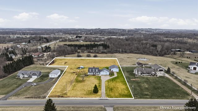 914 Jackson Street SW, Grandville, MI 49418