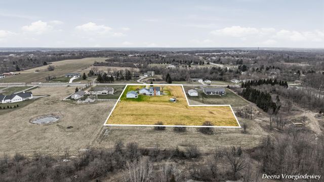 914 Jackson Street SW, Grandville, MI 49418