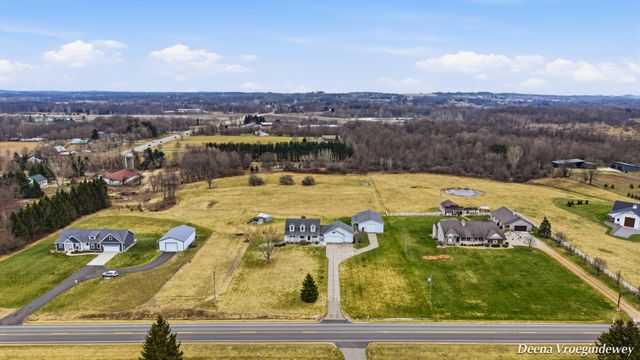 914 Jackson Street SW, Grandville, MI 49418