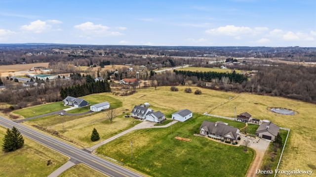 914 Jackson Street SW, Grandville, MI 49418