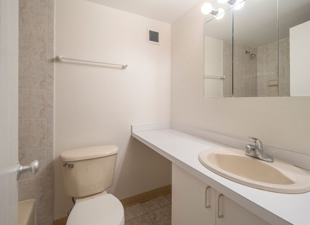 200 Swanton St T14, Winchester, MA 01890