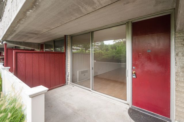 200 Swanton St T14, Winchester, MA 01890