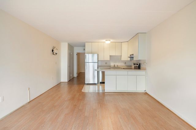 200 Swanton St T14, Winchester, MA 01890