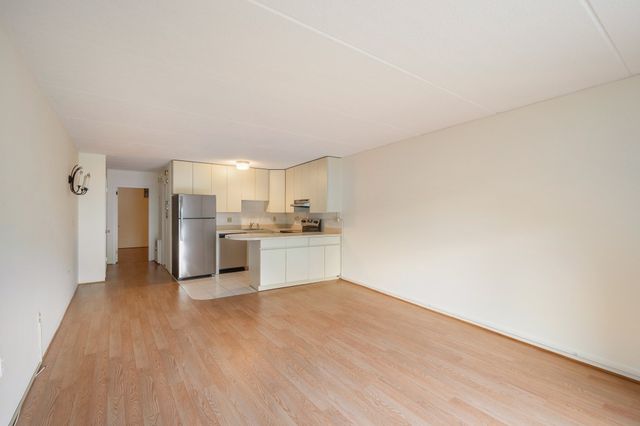 200 Swanton St T14, Winchester, MA 01890