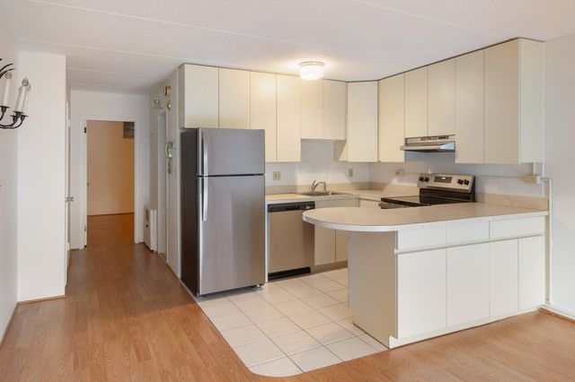 200 Swanton St T14, Winchester, MA 01890