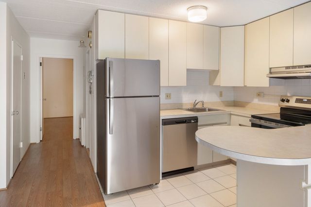 200 Swanton St T14, Winchester, MA 01890