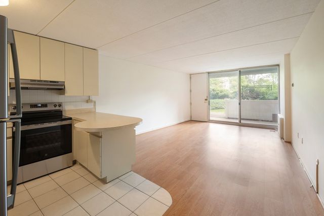 200 Swanton St T14, Winchester, MA 01890