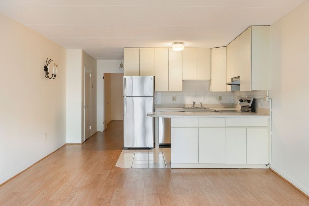 200 Swanton St T14, Winchester, MA 01890