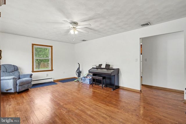 2095 CLARENDON ST, Camp Hill, PA 17011
