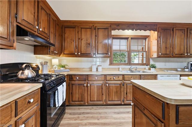 4680 Berrywood RD, Virginia Beach, VA 23464