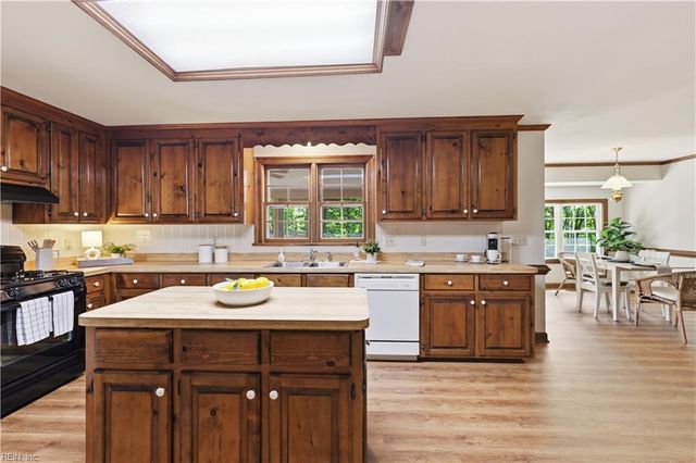 4680 Berrywood RD, Virginia Beach, VA 23464