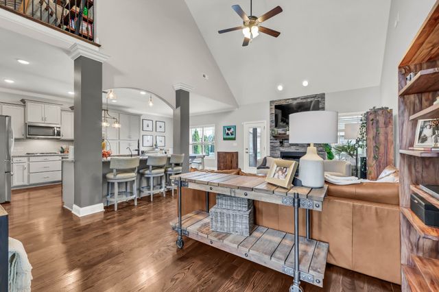 2972 HARTLEY DRIVE, Clarksville, TN 37043