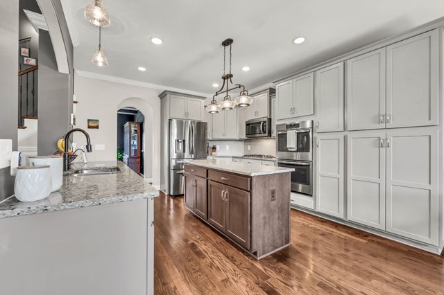 2972 HARTLEY DRIVE, Clarksville, TN 37043