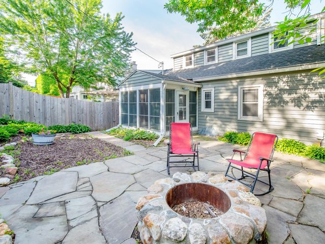 436 Woodlawn Avenue, Saint Paul, MN 55105