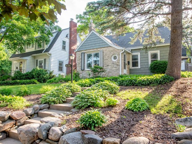 436 Woodlawn Avenue, Saint Paul, MN 55105