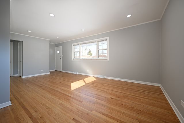 7305 ARCADIA Street, Morton Grove, IL 60053