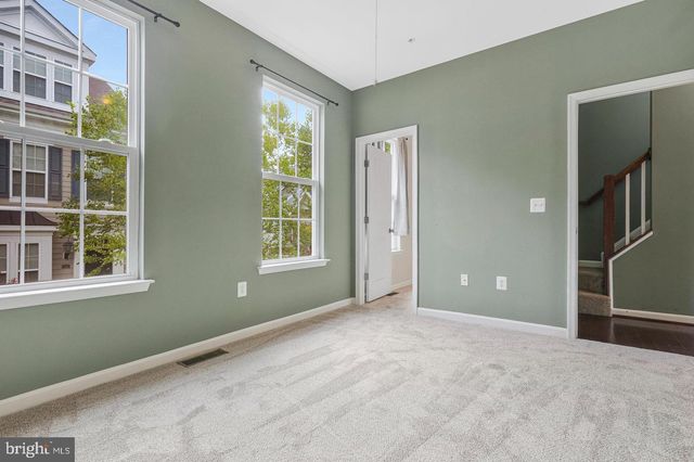 59 STEEPLECHASE DR, La Plata, MD 20646