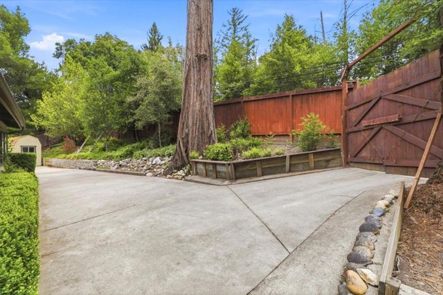 16165 Highway 9, Boulder Creek, CA 95006