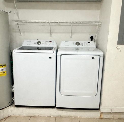 4274 NW 1st Place, Deerfield Beach, FL 33442