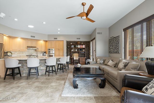 10397 E LOVING TREE Lane, Scottsdale, AZ 85262