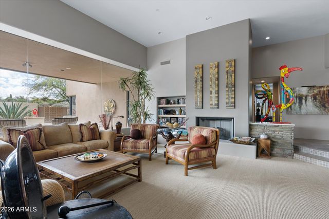 10397 E LOVING TREE Lane, Scottsdale, AZ 85262