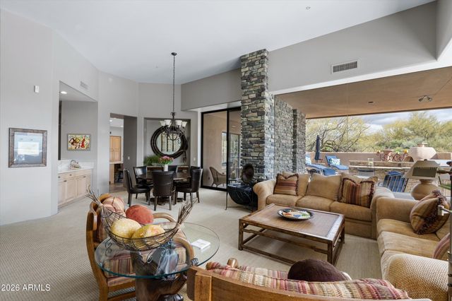 10397 E LOVING TREE Lane, Scottsdale, AZ 85262