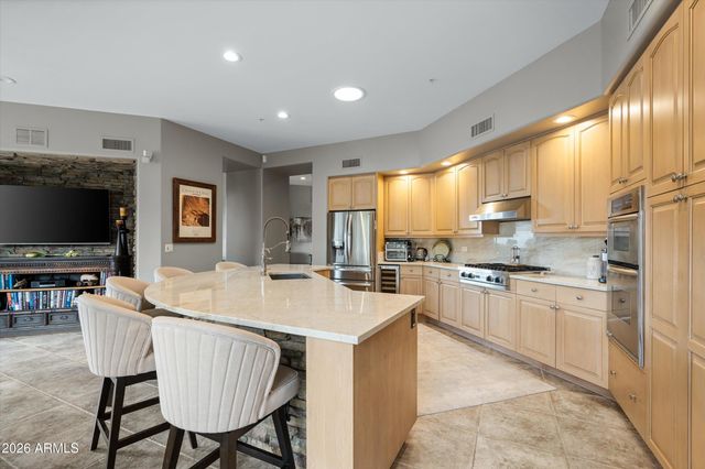 10397 E LOVING TREE Lane, Scottsdale, AZ 85262