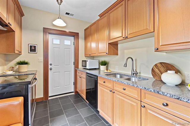 242 E Palmer Street 3, Detroit, MI 48202