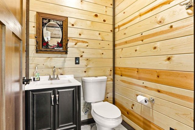 W5120 County Road G, Mauston, WI 53948