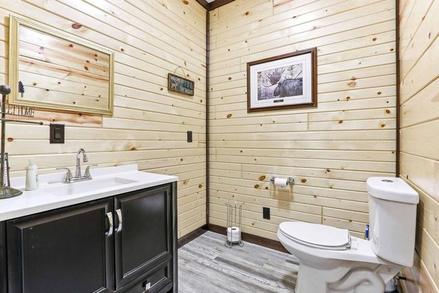 W5120 County Road G, Mauston, WI 53948