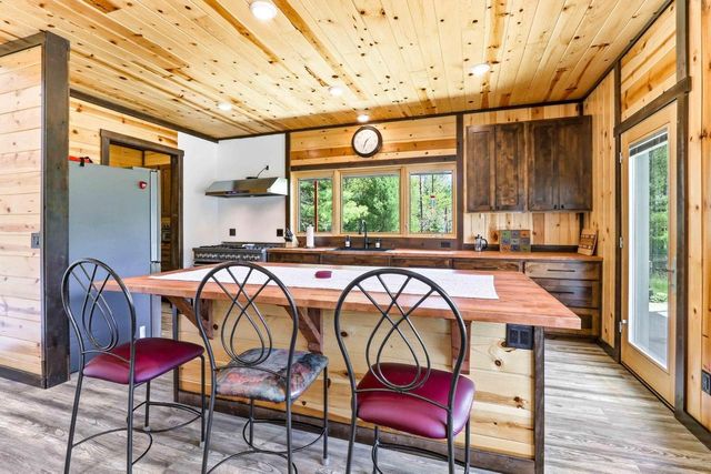 W5120 County Road G, Mauston, WI 53948