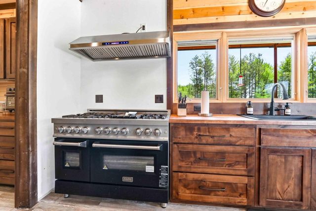W5120 County Road G, Mauston, WI 53948