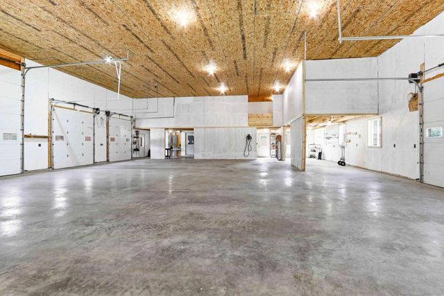 W5120 County Road G, Mauston, WI 53948