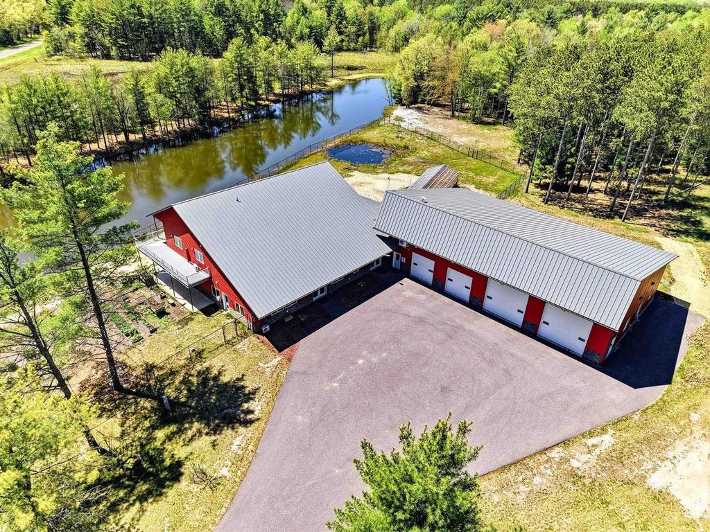 W5120 County Road G, Mauston, WI 53948