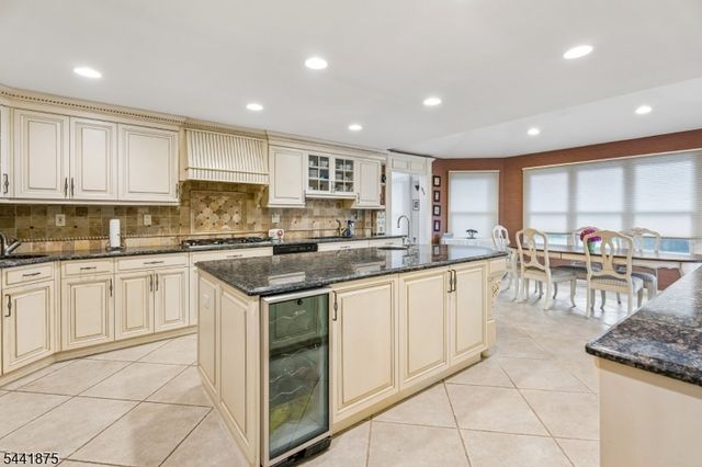 8 Norwood Rd, Springfield Twp., NJ 07081