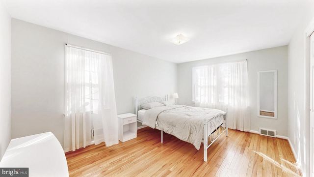 102 MERIDEN DR, Hockessin, DE 19707