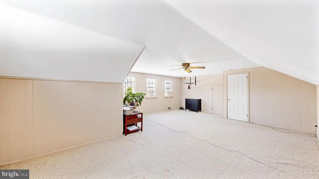 102 MERIDEN DR, Hockessin, DE 19707